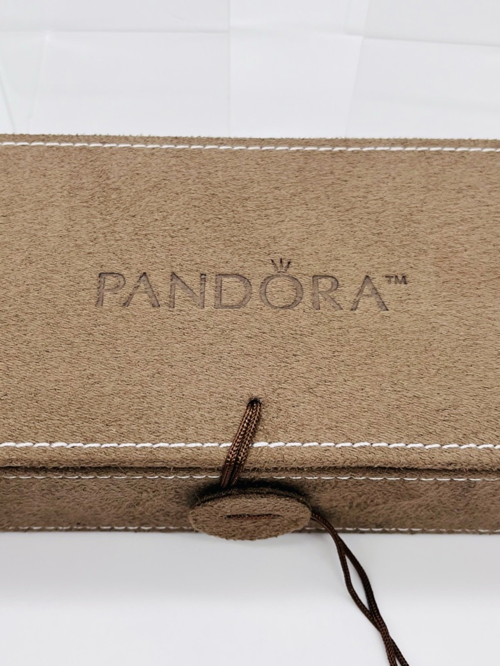 EUC retired faux suede pandora jewelry box w/3 trays